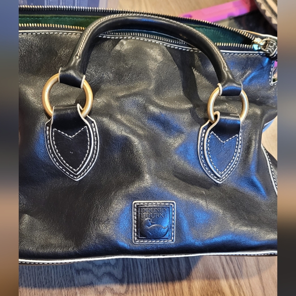 Dooney & Bourke Black Leather Women's Bag